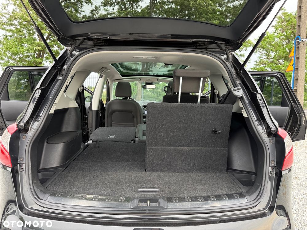 Nissan Qashqai+2 - 9