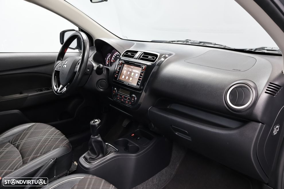 Mitsubishi Space Star 1.2 Intense - 19