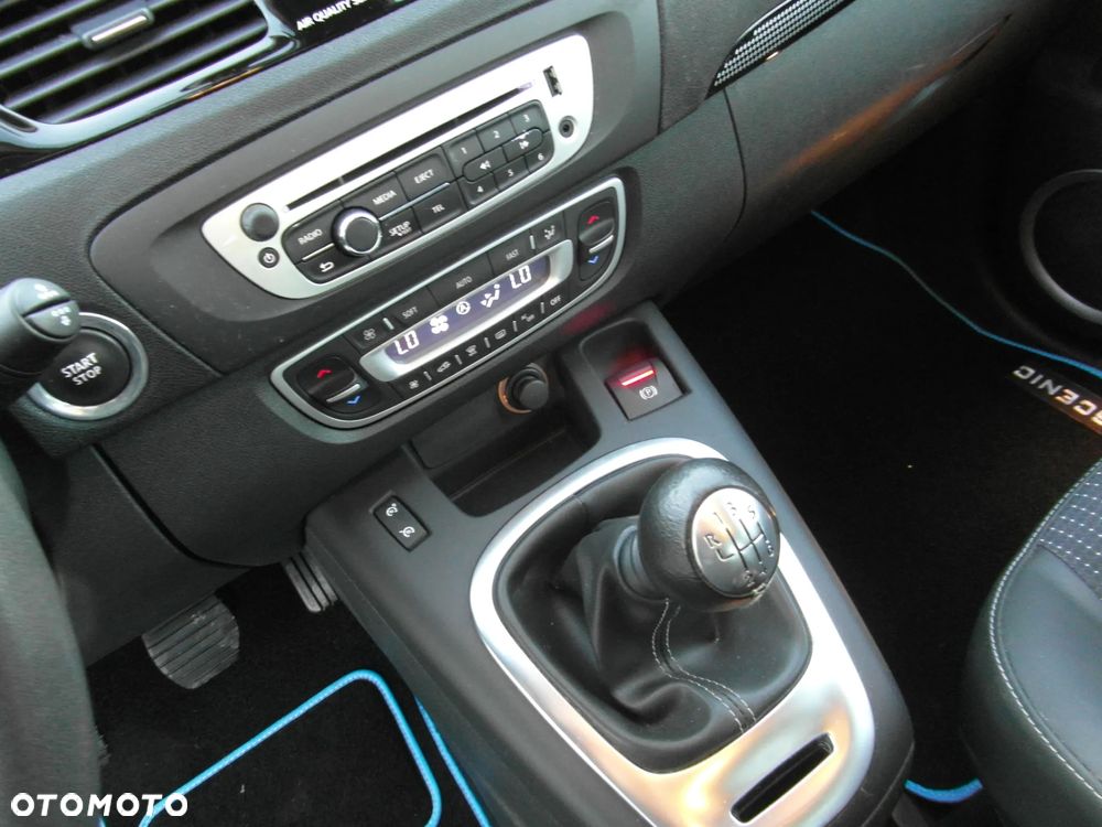 Renault Scenic 1.6 16V 110 LIMITED - 27