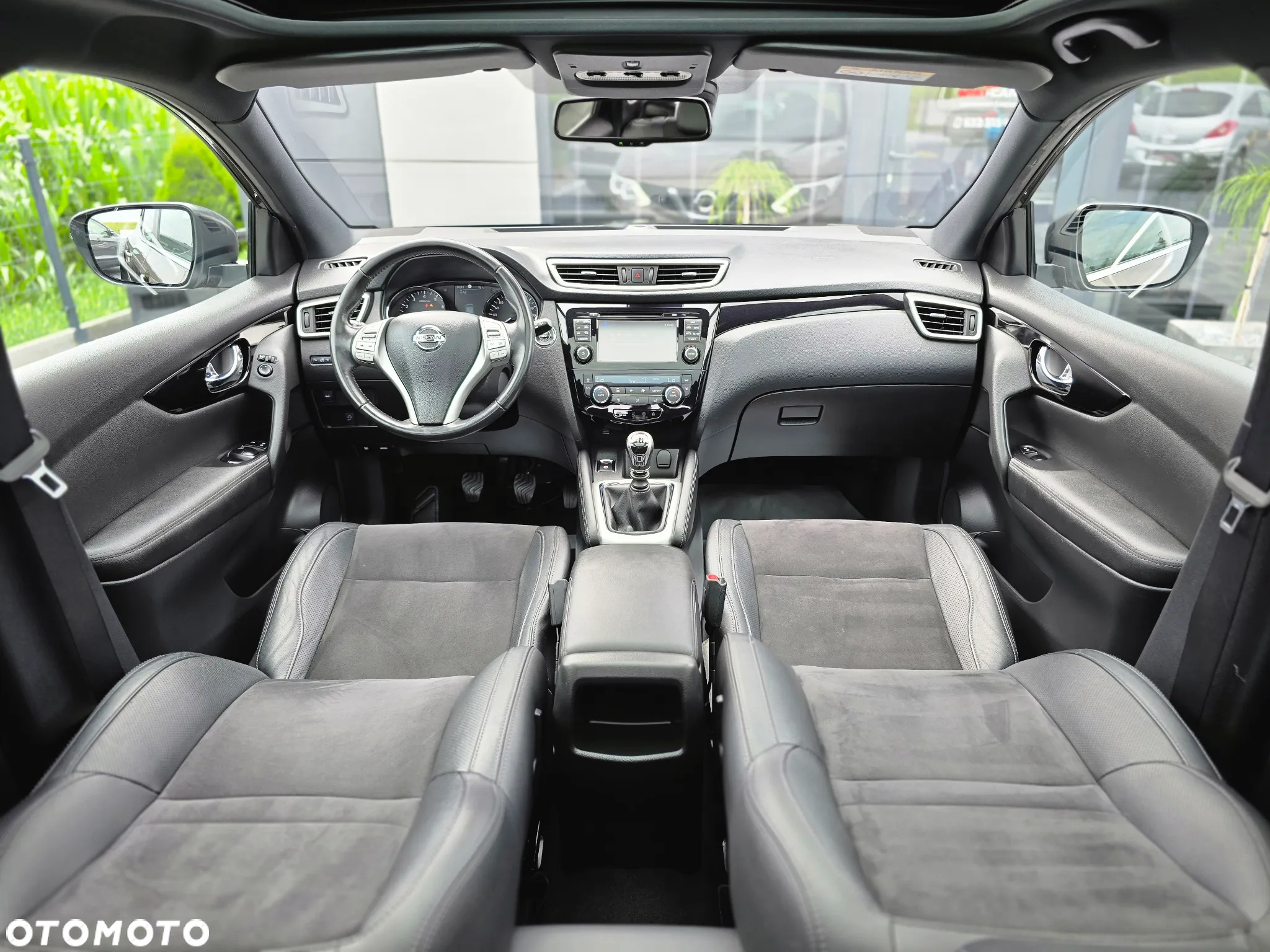 Nissan Qashqai 1.6 DIG-T N-Vision - 24