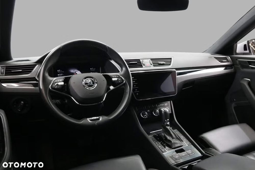 Skoda Superb 2.0 TDI SCR L&K DSG - 10