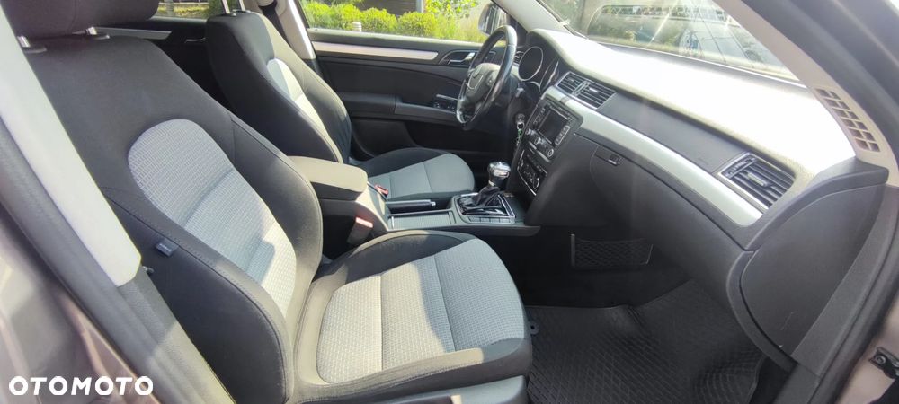 Skoda Superb 1.8 TSI Elegance DSG - 16