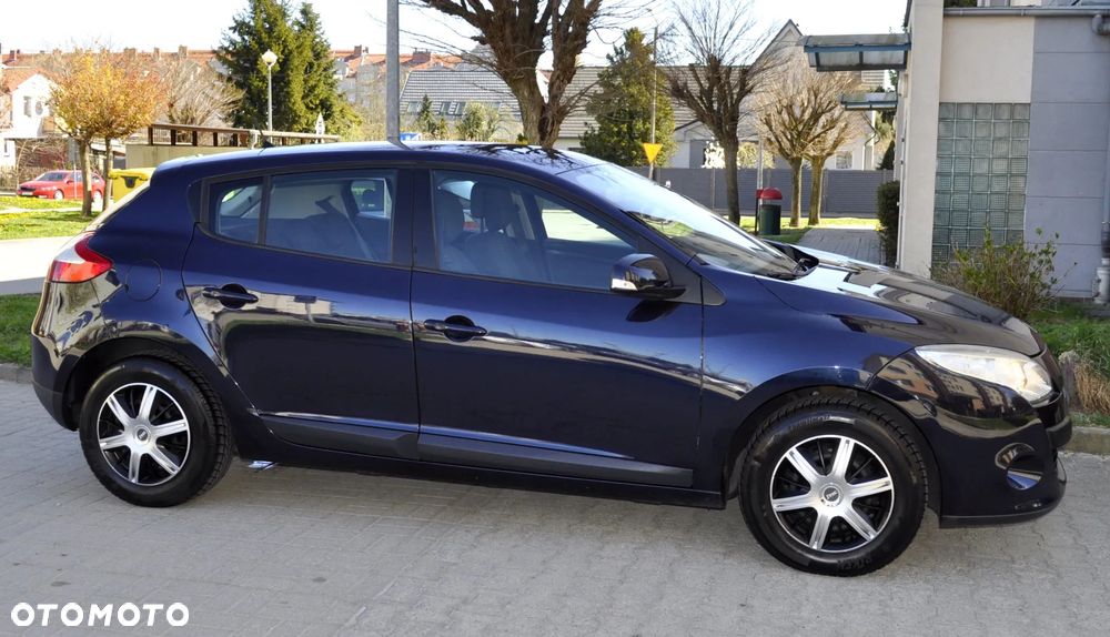 Renault Megane 1.6 16V 100 Authentique - 4