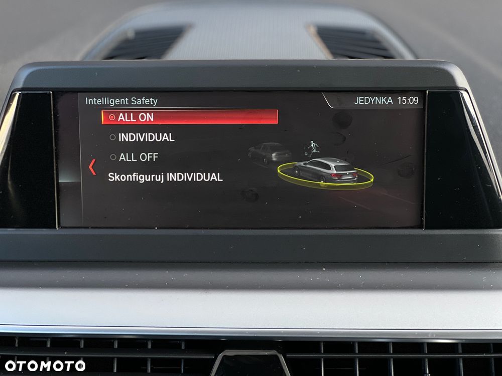 BMW Seria 5 530d xDrive Sport Line - 29