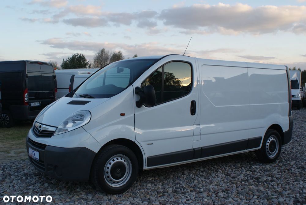 Opel Vivaro - 23
