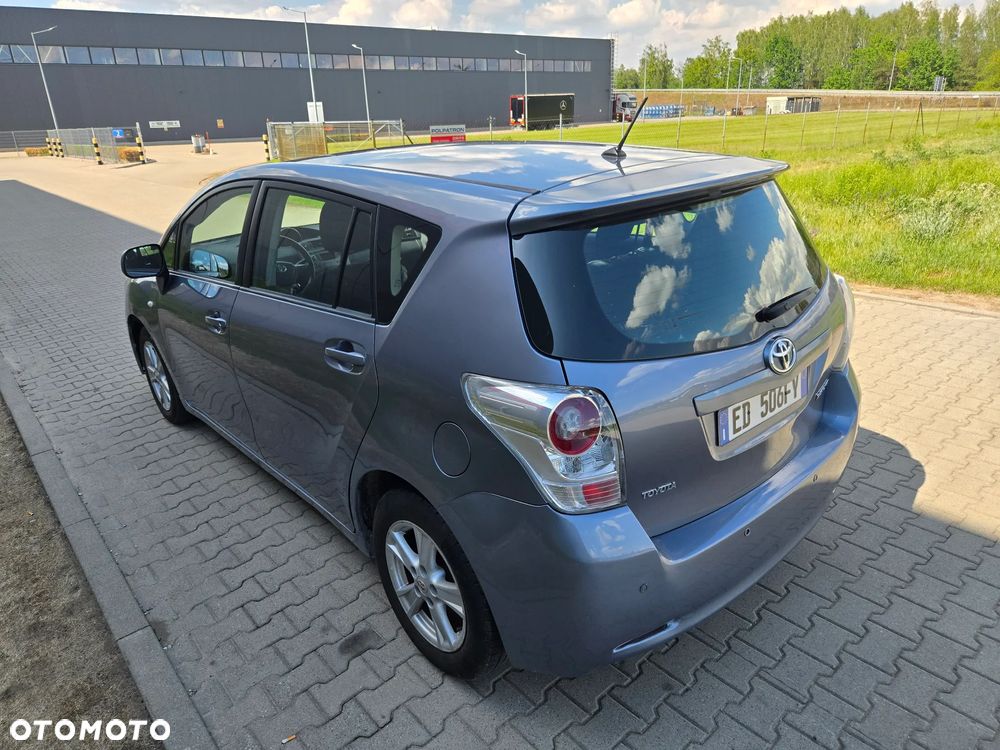 Toyota Verso 1.8 Sol - 4