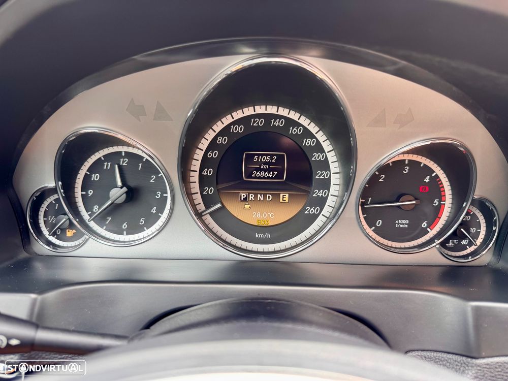 Mercedes-Benz E 220 CDI Avantgarde BlueEfficiency Auto. - 14