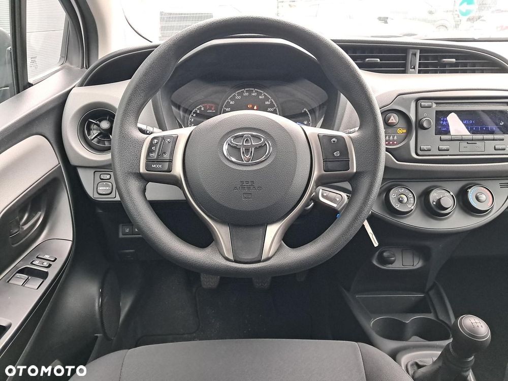 Toyota Yaris - 16