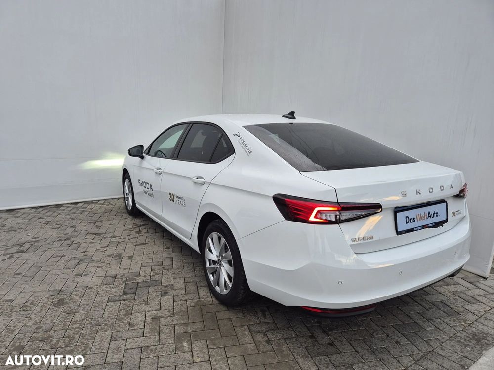 Skoda Superb 2.0 TDI 150 CP DSG Essence - 3