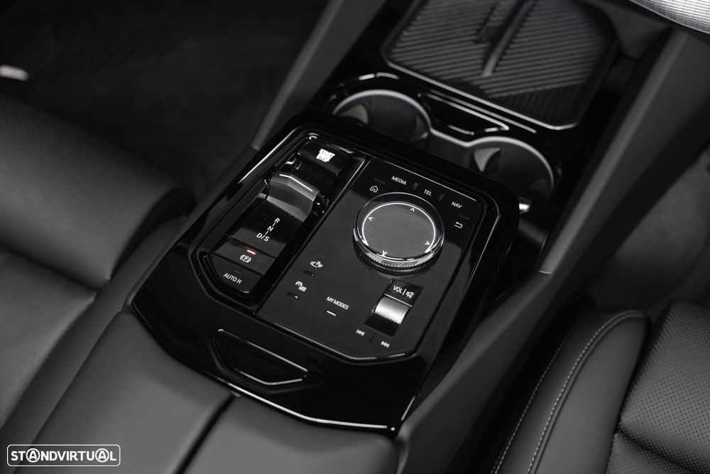 BMW 530 e xDrive Pack Desportivo M Pro - 32