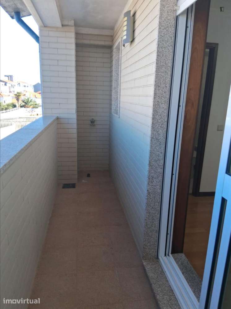 Quarto - localizado em Paranhos Porto - Grande imagem: 3/19