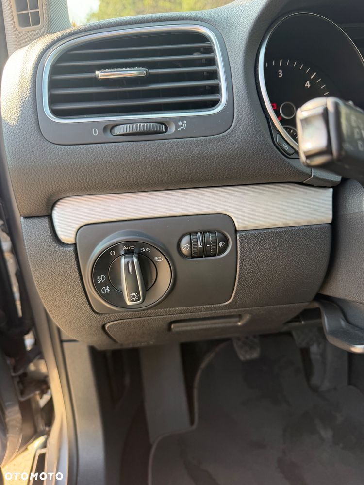 Volkswagen Golf 1.6 TDI DPF BlueMotion Technology Comfortline - 11