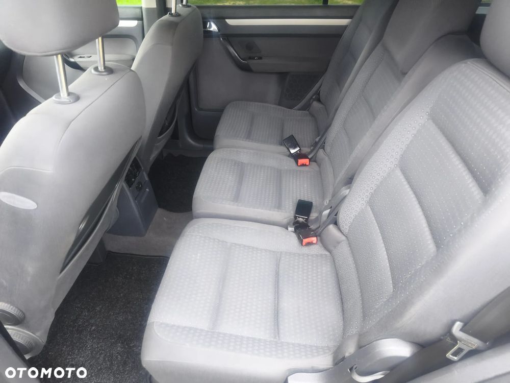 Volkswagen Touran 1.9 TDI Trendline - 9