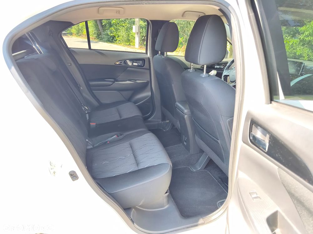 Mitsubishi Eclipse Cross 1.5 T Intense - 19
