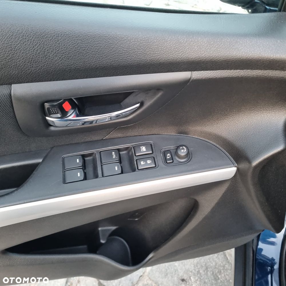 Suzuki S-Cross - 24