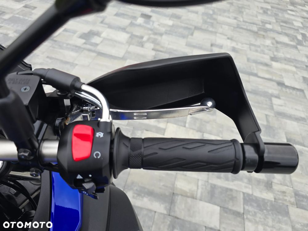 Suzuki V-STROM - 13