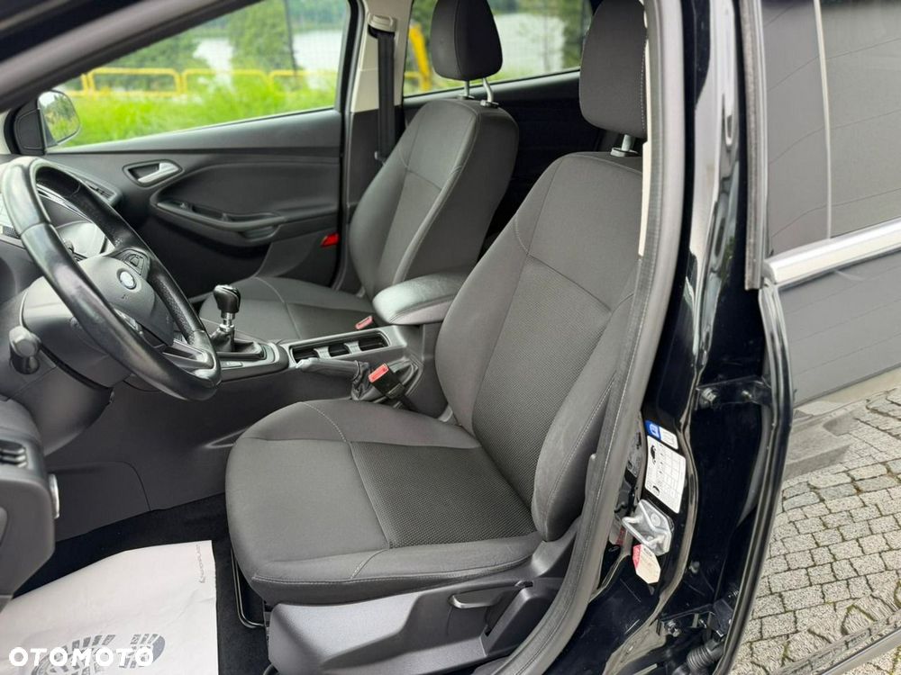 Ford Focus - 11