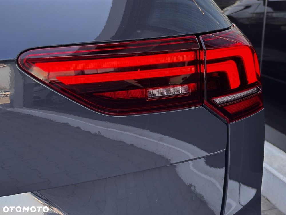 Volkswagen Golf Variant - 32