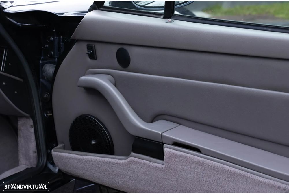 Porsche 911 (993) Coupé 3.6 Carrera 2 - 25