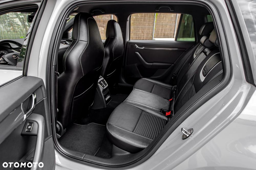 Skoda Octavia 2.0 TDI RS - 36