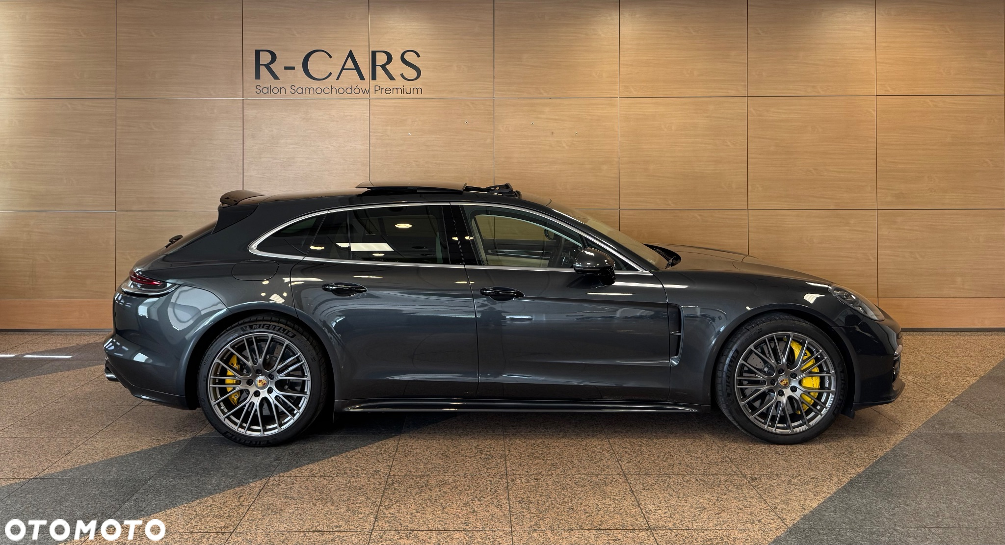 Porsche Panamera Turbo S Sport Turismo - 3