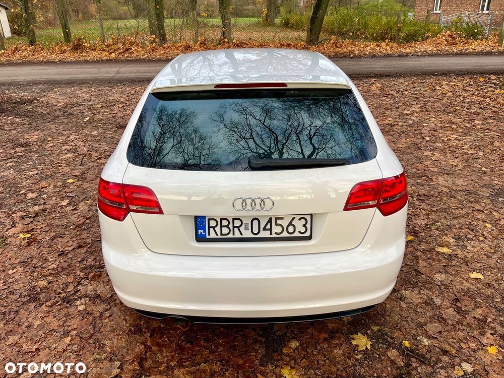 Audi A3 Sportback ver-1-6-tdi-sportback-clean-diesel-s-line-sportpaket - 19