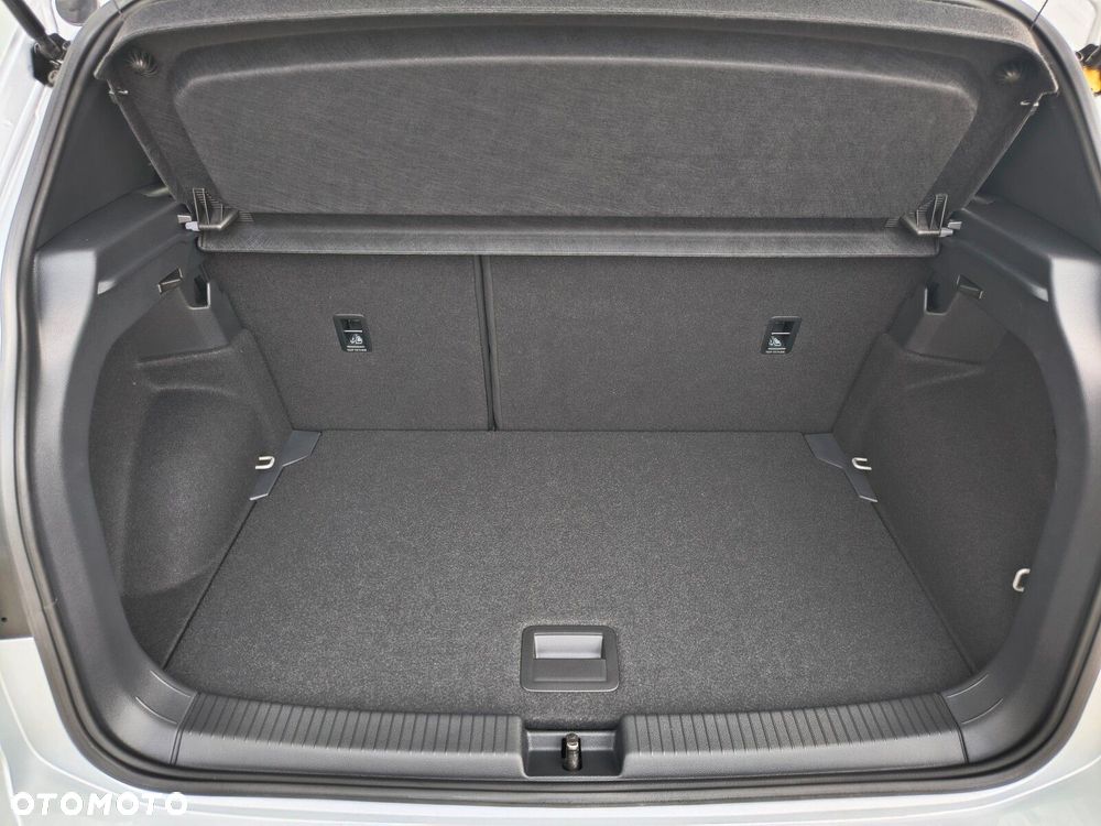Volkswagen T-Cross 1.0 TSI R-Line Plus DSG - 13