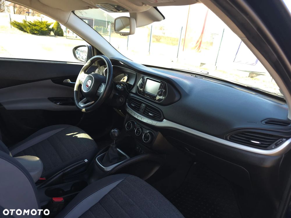 Fiat Tipo 1.6 MultiJet 16v Lounge - 15