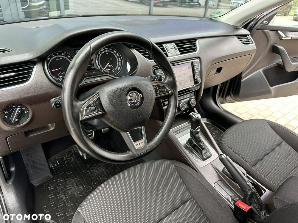 Skoda Octavia 2.0 TDI 4x4 DSG Scout - 10