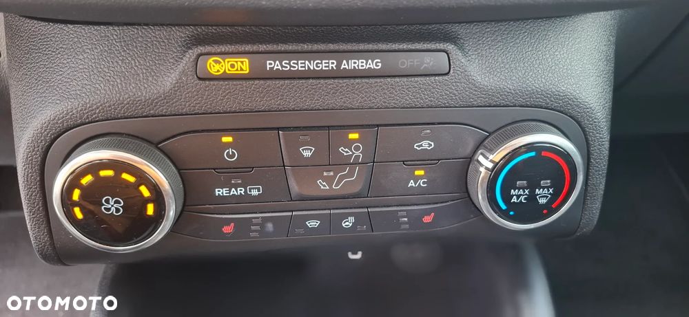 Ford Focus SW 2.0 EcoBlue S&S ACTIVE - 25