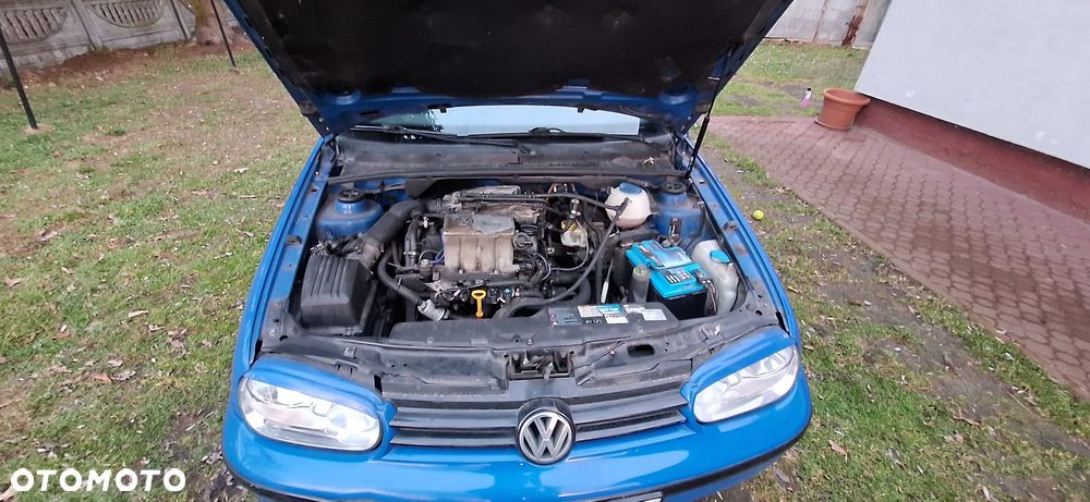 Volkswagen Golf - 11
