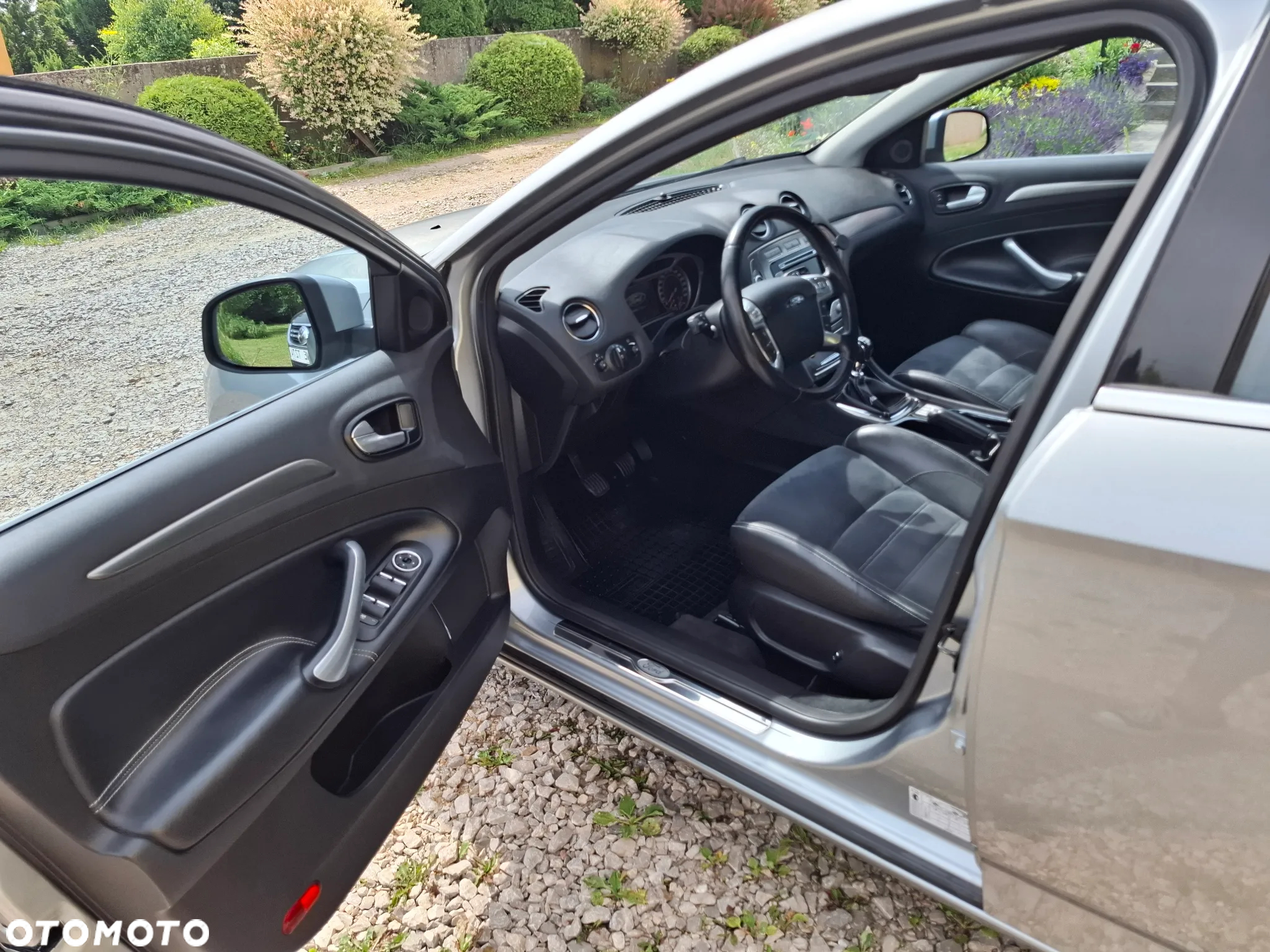Ford Mondeo 2.5 Titanium X - 18
