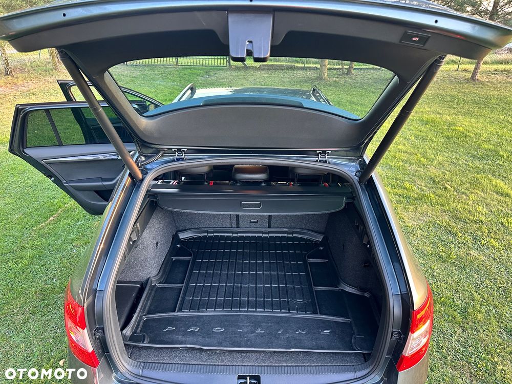 Skoda Octavia 2.0 TSI RS DSG - 8