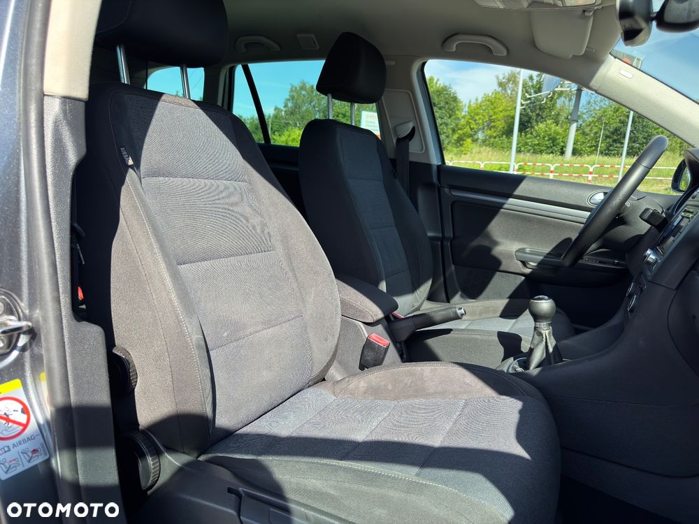 Volkswagen Golf 1.6 TDI DPF Style - 26