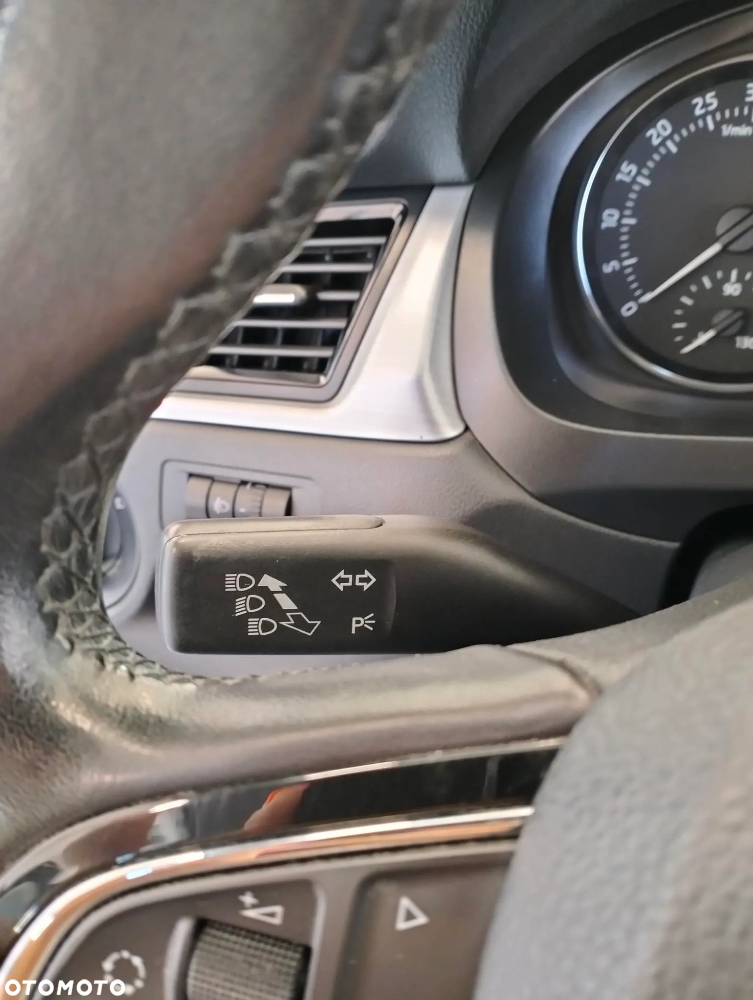 Skoda RAPID 1.6 TDI DPF Ambition - 8