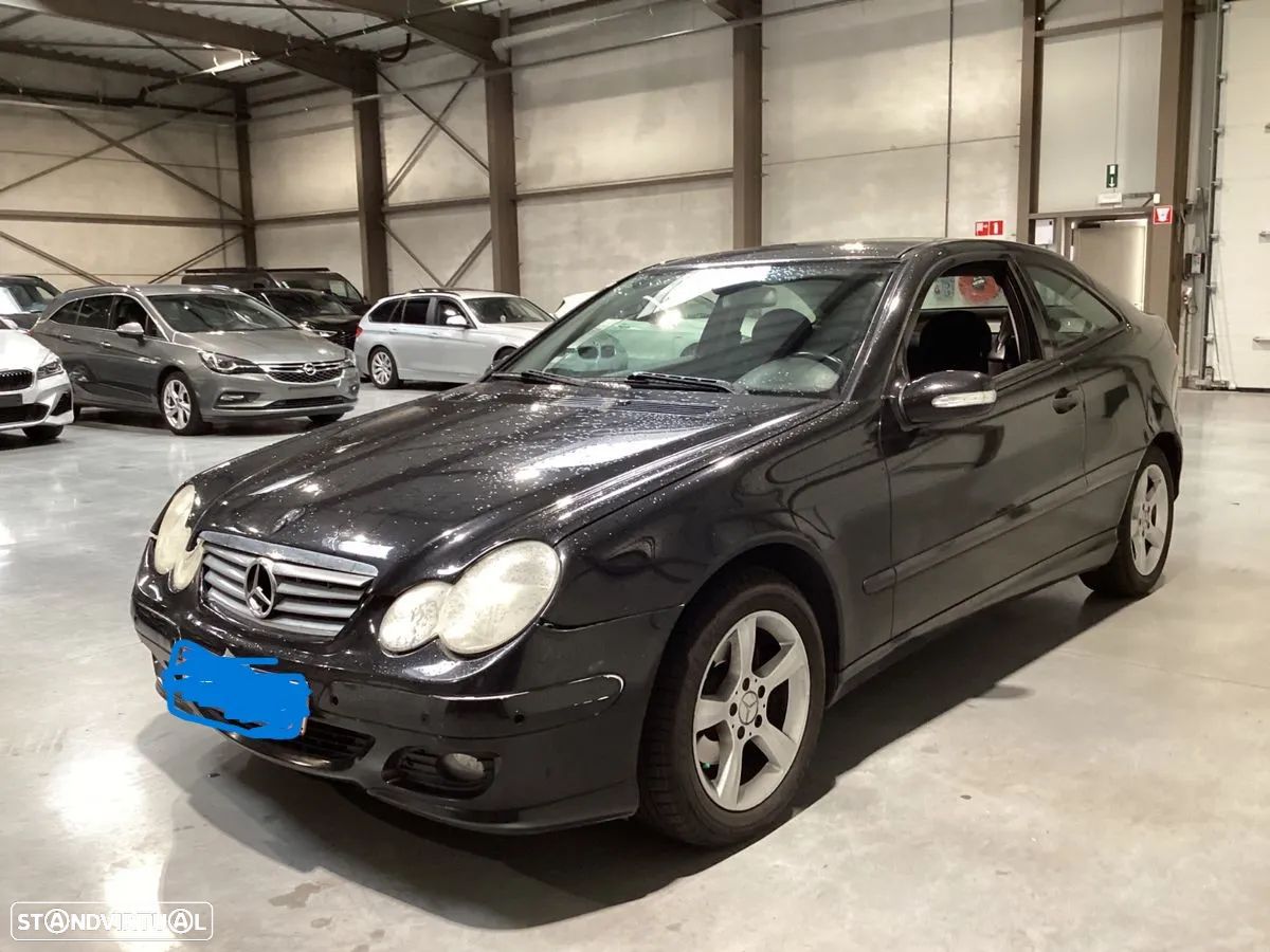 Mercedes C-Coupe de 2005 para peças - 1