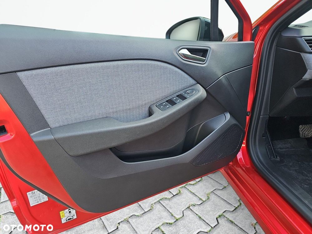 Renault Clio - 17