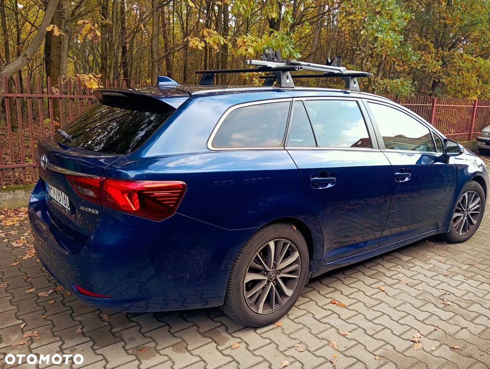 Toyota Avensis 2015 photo 3