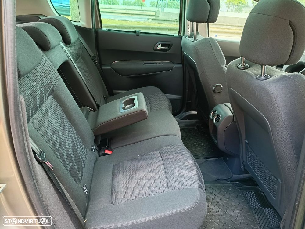Peugeot 3008 1.6 e-HDi Allure CMP6 - 23