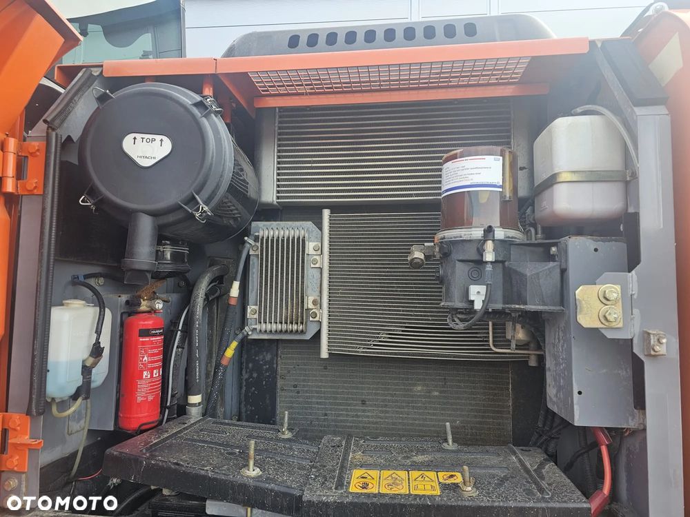 Hitachi ZX140W-5B - 11