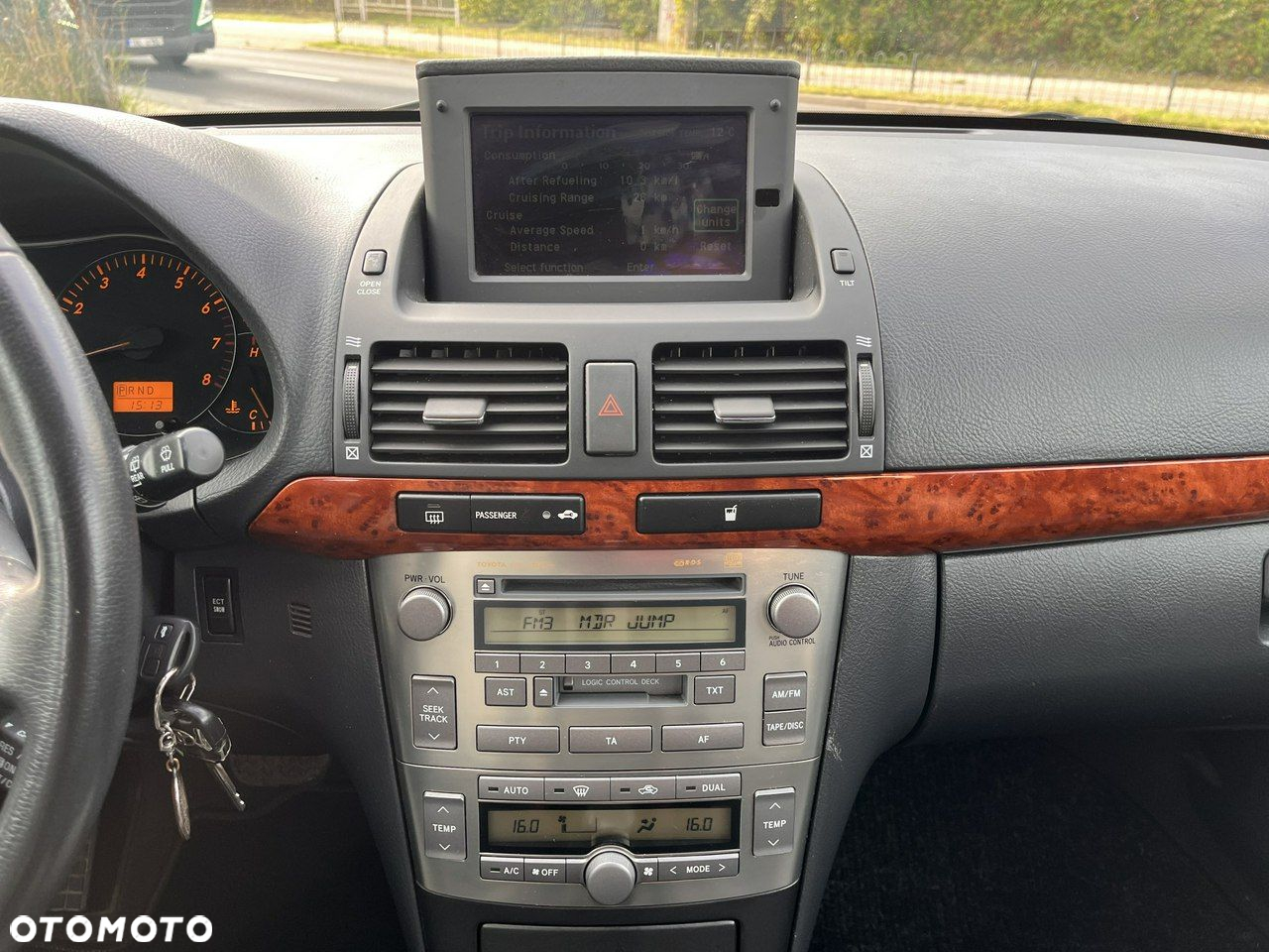 Toyota Avensis - 14