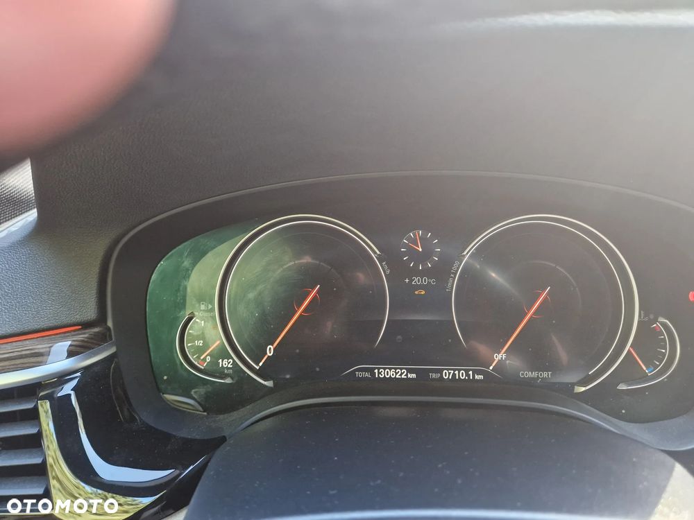 BMW Seria 5 520d xDrive Sport - 8
