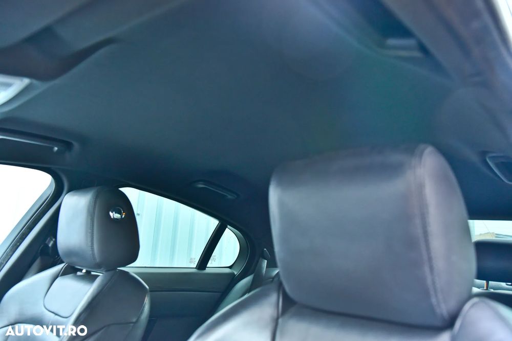 Jaguar XF 2.2 Diesel - 9