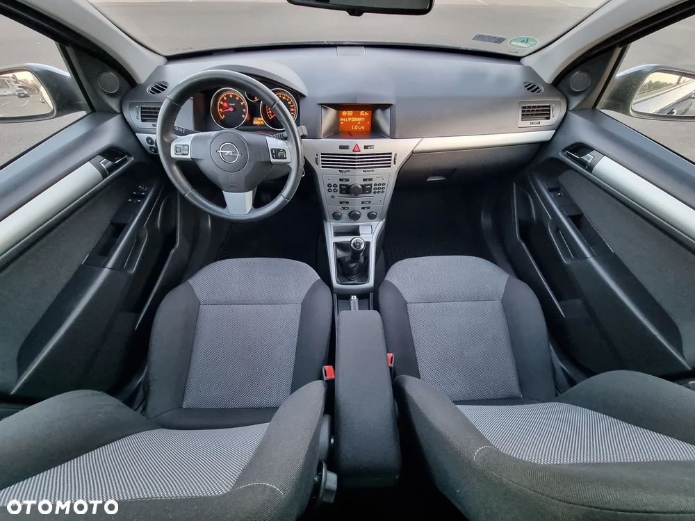 Opel Astra 1.6 Sport - 10