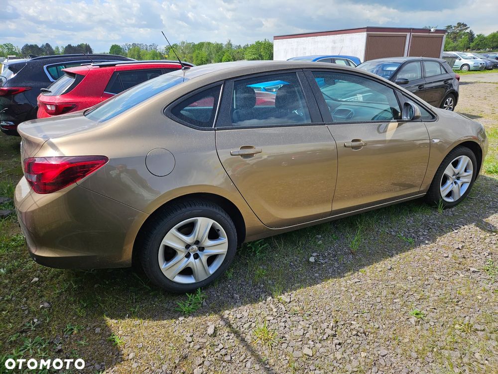 Opel Astra 1.6 Edition 111 Jahre - 4