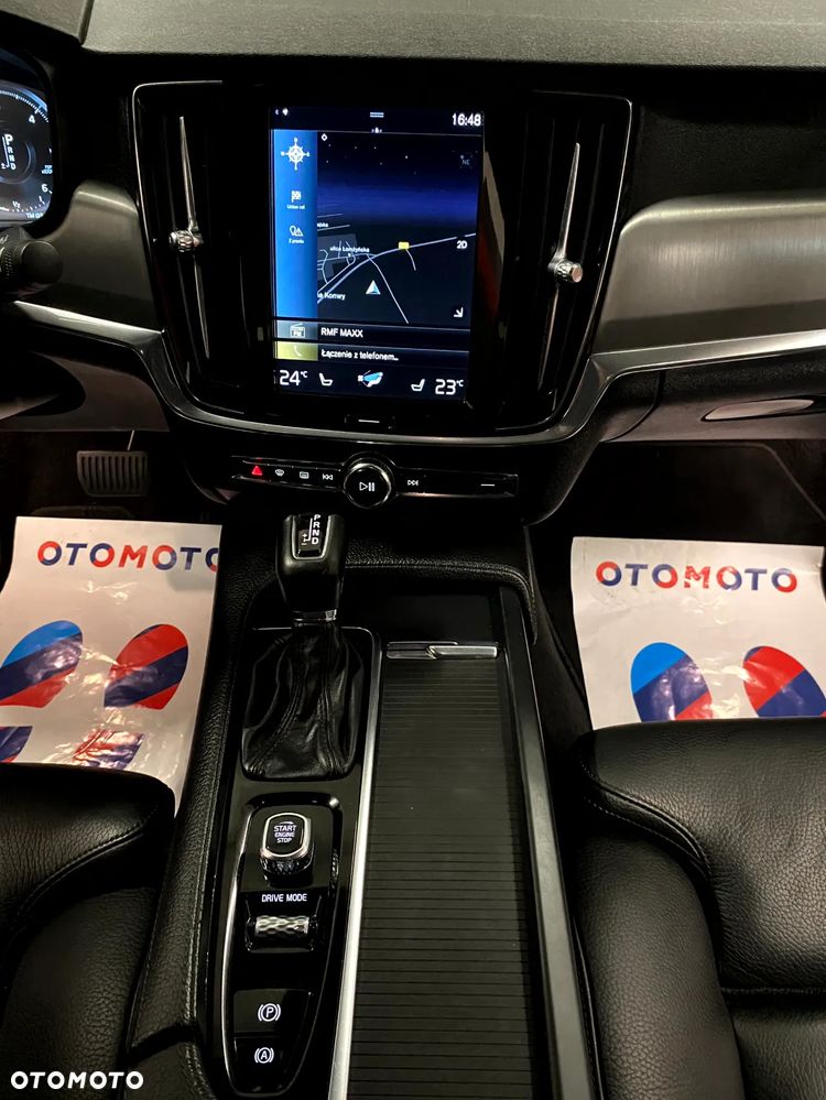 Volvo S90 D3 Momentum - 23