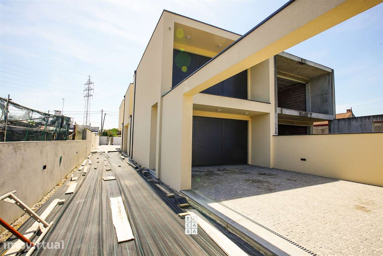 Moradia Geminada T3+1 Venda em Rio Meão,Santa Maria da Feira - Grande imagem: 5/44