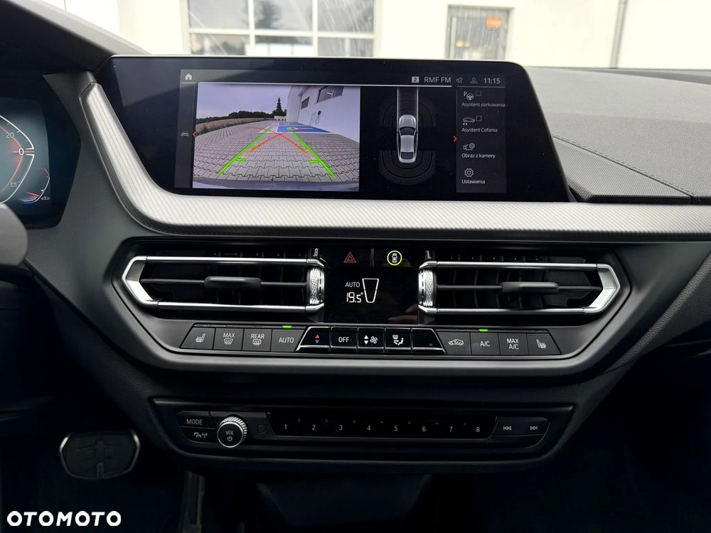 BMW Seria 2 218i - 13
