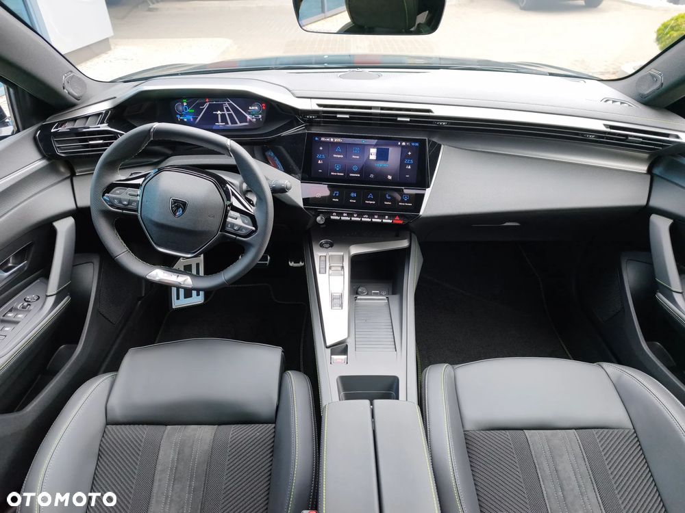 Peugeot 408 1.6 Plug-In Hybrid 225 GT Exclusive e-DCS7 - 15