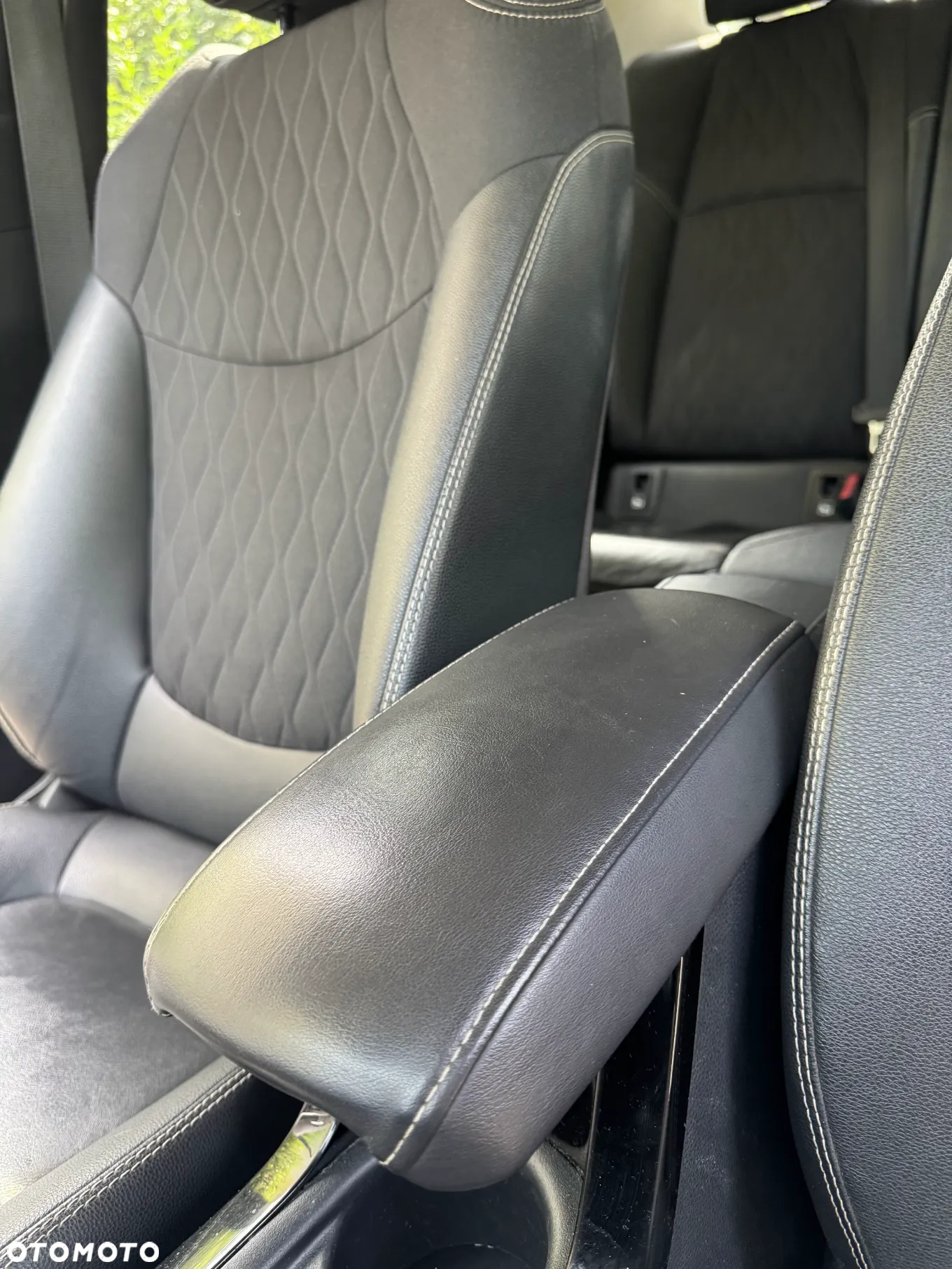 Toyota Corolla 1.8 Hybrid Executive - 17